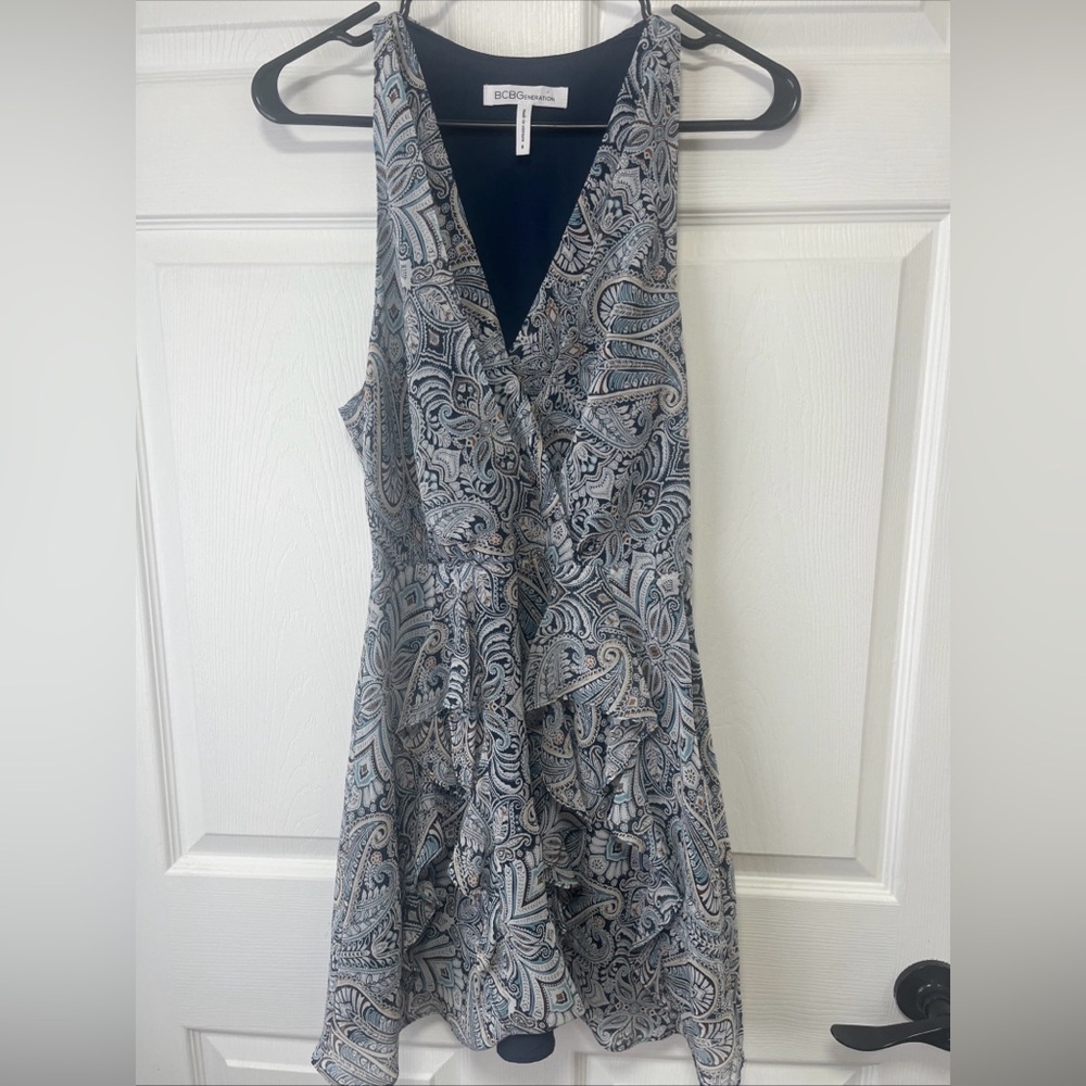 BCBGeneration Short Semi Formal Dress Size 8 Gray And Blue